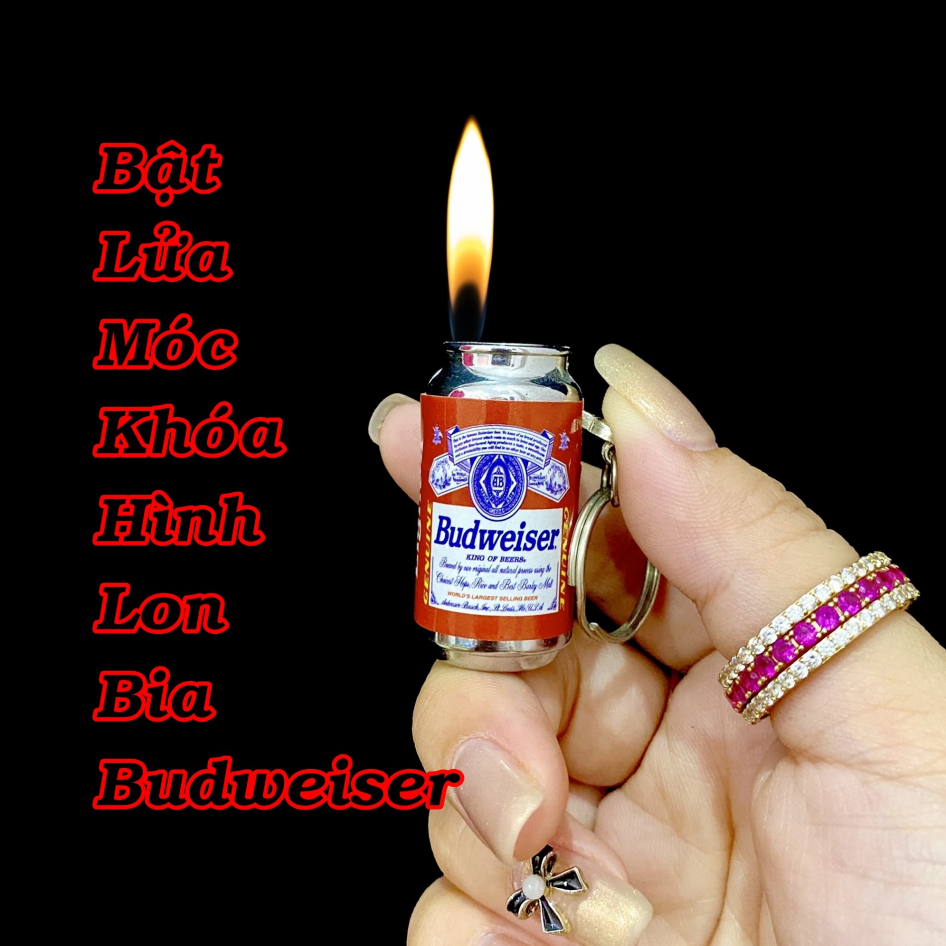 Bật lửa hình lon bia Budweiser có móc khóa xài gas