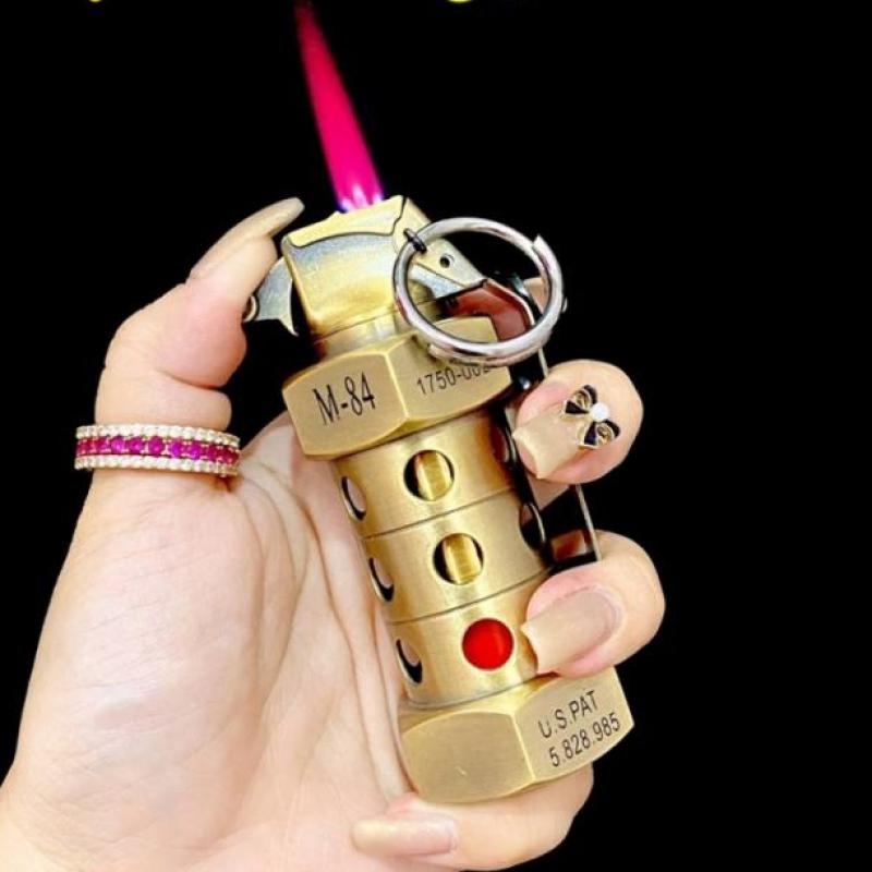 Bật lửa hình trái lựu đạn M-84 vàng size lớn xài gas